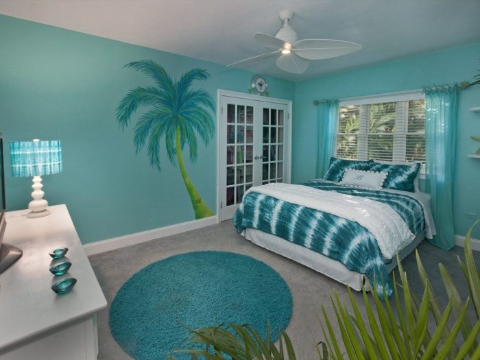 Turquoise bedroom design ideas